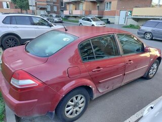 2008 Renault Megane II Рестайлинг, красный, 400000 рублей, вид 2
