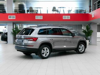 2018 Skoda Kodiaq I, бежевый, 2350000 рублей, вид 2