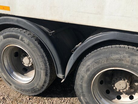 1989 Volvo F-Series, зелёный, 2000000 рублей, вид 3