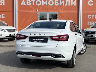 2024 Lada (ВАЗ) Vesta I Рестайлинг (NG), белый, 999000 рублей, вид 5