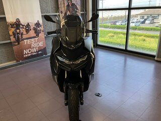 2023 BMW C 400 GT, чёрный, 799000 рублей, вид 3