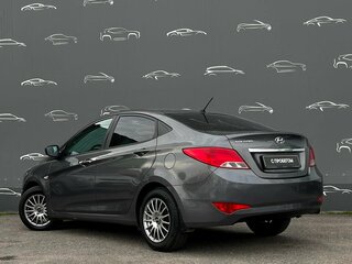 2016 Hyundai Solaris I Рестайлинг, серый, 948300 рублей, вид 4