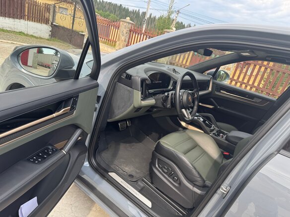 2023 Porsche Cayenne E-Hybrid III Рестайлинг, серый, 16499990 рублей - вид 11