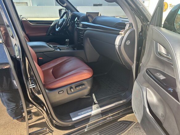 2019 Lexus LX 570 III Рестайлинг 2, чёрный, 7950000 рублей - вид 9