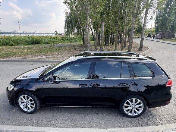 2019 Volkswagen Golf VII Рестайлинг, чёрный, 2200000 рублей - вид 2
