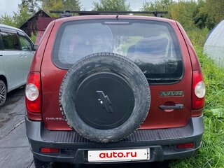 2009 Chevrolet Niva I Рестайлинг, красный, 350000 рублей, вид 2