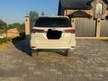 2021 Toyota Fortuner II Рестайлинг, белый, 4299000 рублей - вид 5