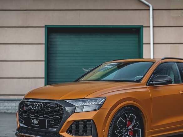 2021 Audi RS Q8 I, оранжевый, 11050000 рублей - вид 3