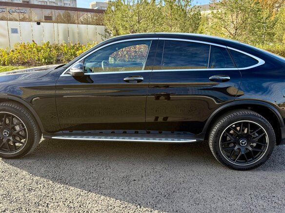 2022 Mercedes-Benz GLC Coupe 300 e I (C253) Рестайлинг, чёрный, 6780000 рублей - вид 3