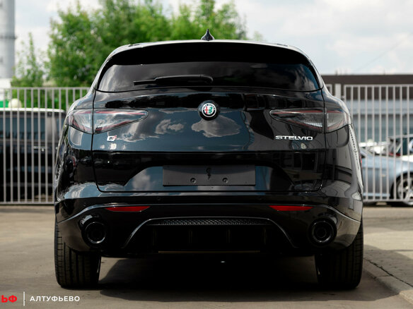 2025 Alfa Romeo Stelvio I Рестайлинг 2, чёрный, 8390000 рублей - вид 4