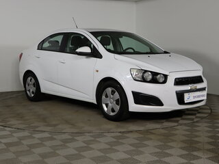2014 Chevrolet Aveo II, белый, 549990 рублей, вид 3