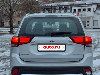 2015 Mitsubishi Outlander III Рестайлинг 2, серебристый, 1750000 рублей, вид 5