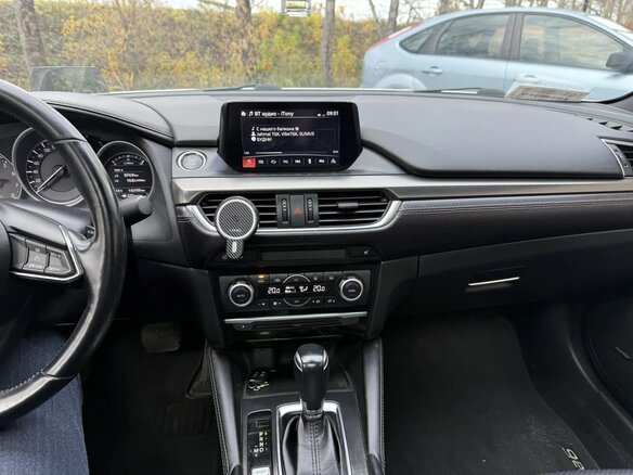 2018 Mazda 6 III (GJ) Рестайлинг, белый, 2300000 рублей - вид 9