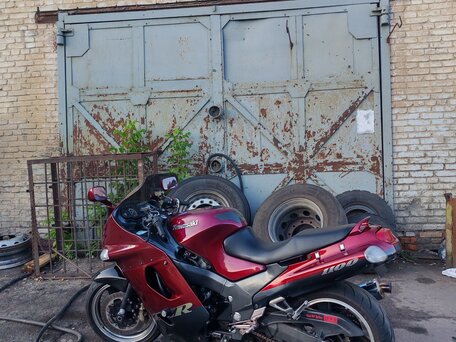 2003 Kawasaki ZZR 1100, красный, 375000 рублей, вид 3