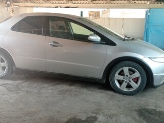 2008 Honda Civic VIII, серебристый, 580000 рублей, вид 3