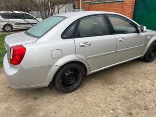 2015 Daewoo Gentra II, серебристый, 390000 рублей, вид 2