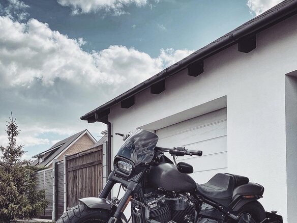 2018 Harley-Davidson Fat Bob, серый, 1300000 рублей - вид 2