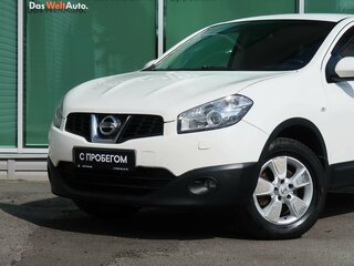 2013 Nissan Qashqai I Рестайлинг, белый, 839000 рублей, вид 2