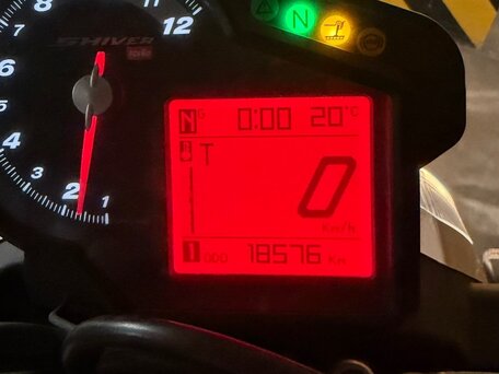 2010 Aprilia SL 750 Shiver, красный, 560000 рублей, вид 3