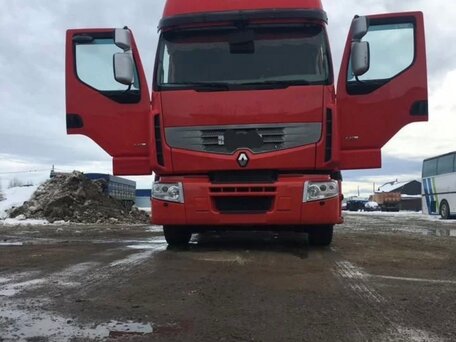 2012 Renault Premium, красный, 2500000 рублей, вид 3
