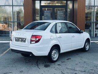 2026 Lada (ВАЗ) Granta I Рестайлинг, белый, 1068000 рублей, вид 4
