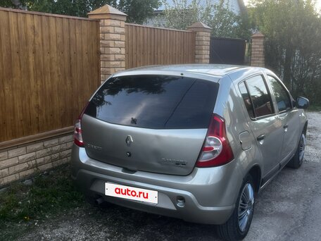 2010 Renault Sandero I, бежевый, 470000 рублей, вид 5