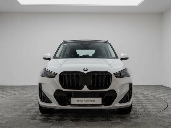 2026 BMW X1 Long 25Li xDrive III (U11/U12), белый, 5990000 рублей - вид 3