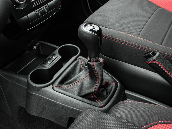 2026 Lada (ВАЗ) Granta Sport I Рестайлинг, белый, 1677000 рублей - вид 18
