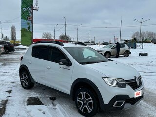 2021 Renault Sandero Stepway II Рестайлинг, белый, 1390000 рублей, вид 2