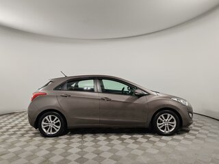 2013 Hyundai i30 II, коричневый, 945000 рублей, вид 4