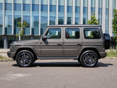 2026 Mercedes-Benz G-Класс 450 d III (W465) Рестайлинг, серый, 24500000 рублей, вид 3