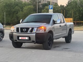 2007 Nissan Titan I Рестайлинг, серебристый, 1950000 рублей, вид 1