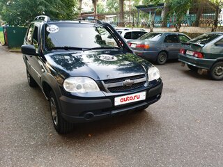 2016 Chevrolet Niva I Рестайлинг, чёрный, 500000 рублей, вид 3