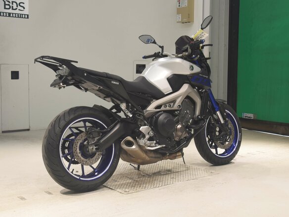 2015 Yamaha MT-09 (FZ-09), серебристый, 710000 рублей - вид 6