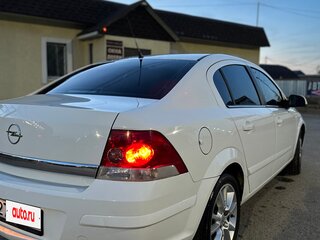 2013 Opel Astra H Рестайлинг, белый, 500000 рублей, вид 3