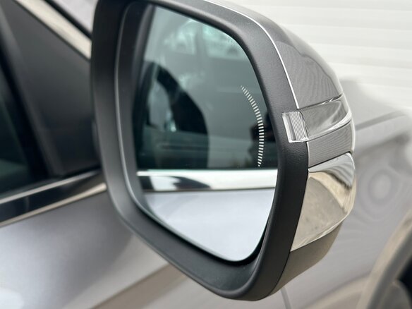 2026 Geely Monjaro I, серебристый, 4904990 рублей - вид 5