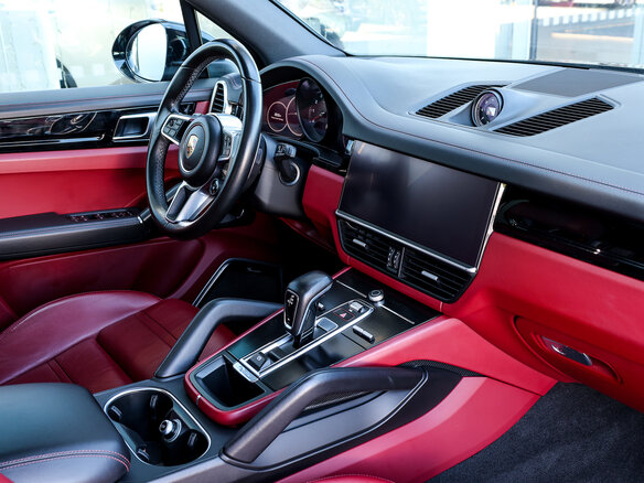 2020 Porsche Cayenne III, чёрный - вид 12