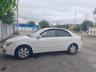 2006 Kia Cerato I Рестайлинг, белый, 450000 рублей, вид 4
