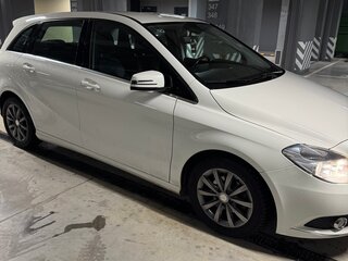 2013 Mercedes-Benz B-Класс 180 II (W246), белый, 1350000 рублей, вид 3