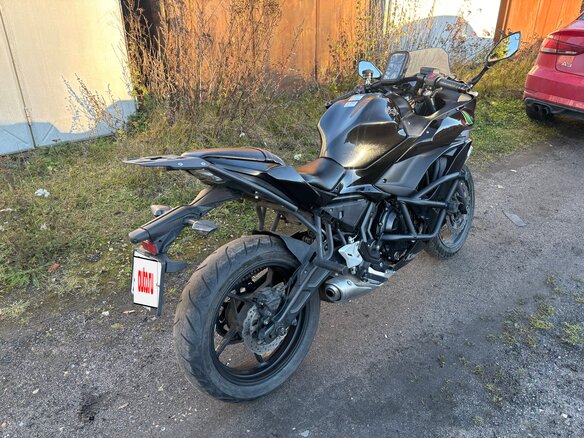 2017 Kawasaki Ninja 650, чёрный, 600000 рублей - вид 13