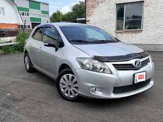 2010 Toyota Auris I Рестайлинг, серебристый, 650000 рублей, вид 2