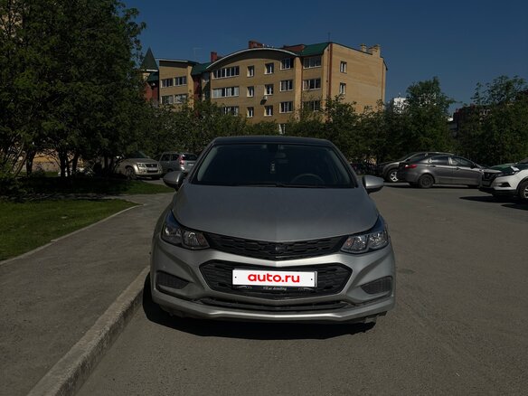 2018 Chevrolet Cruze II, серый, 850000 рублей - вид 1