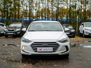 2016 Hyundai Elantra VI (AD), белый, 1020000 рублей, вид 3
