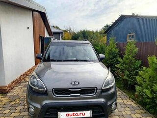 2012 Kia Soul I Рестайлинг, серебристый, 850000 рублей, вид 3