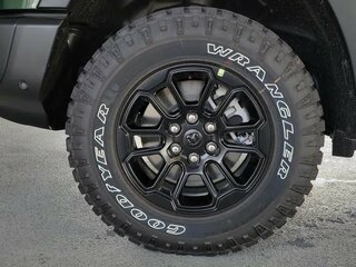 2026 Ram 1500 Crew Cab V Рестайлинг, зелёный, 12781192 рублей, вид 5