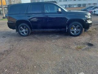 2018 Chevrolet Tahoe IV, чёрный, 4300000 рублей, вид 4