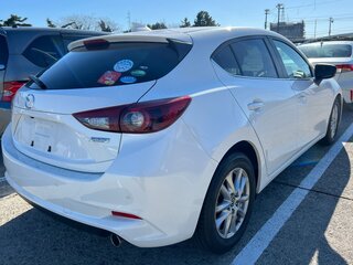 2019 Mazda Axela III Рестайлинг, белый, 951010 рублей, вид 3