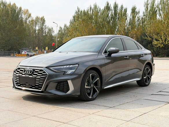 2023 Audi A3 35 TFSI Long IV (8Y), серый, 1950000 рублей