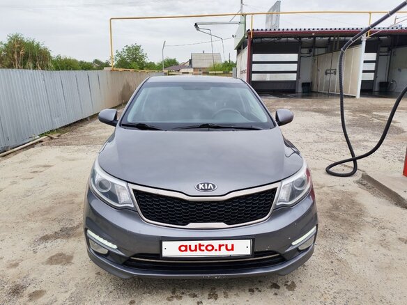 2016 Kia Rio III Рестайлинг, серый, 950000 рублей - вид 1