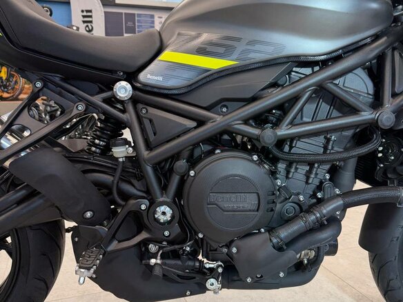 2026 Benelli 752 S, серый, 800000 рублей - вид 8